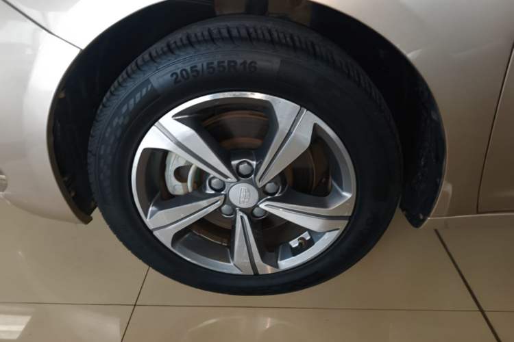 Used Geely Auto Emgrand GL 2018 1.8L Manual Elite Smart Connectivity Version Left Front Wheel Hub