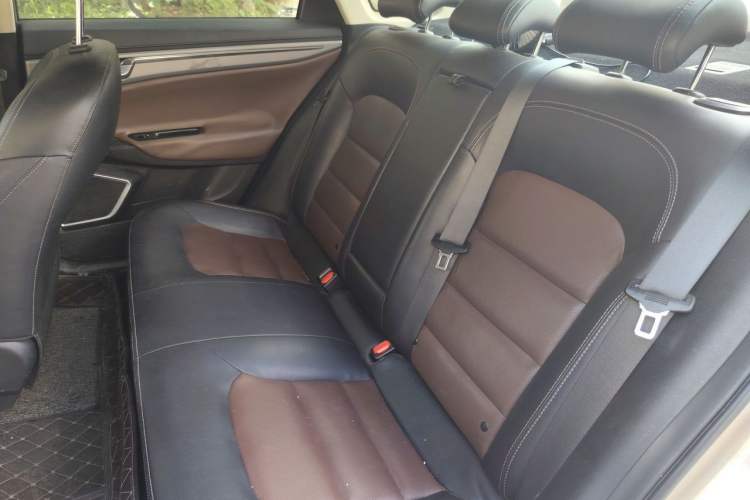 Used Geely Auto Emgrand GL 2018 1.4T DCT Prestige Smart Connectivity Version Left Rear Seat