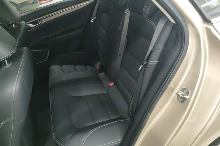 Used Geely Auto Emgrand GL 2018 1.4T Manual Elite Smart Connectivity Version Left Rear Seat
