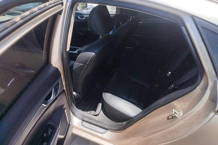 Used Geely Auto Emgrand GL 2018 1.8L DCT Elite Smart Connectivity Version Left Rear Seat