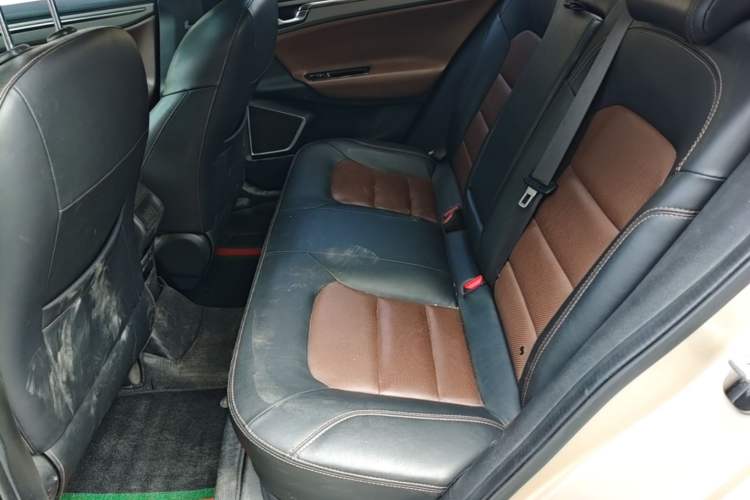 Used Geely Auto Emgrand GL 2018 1.4T DCT Prestige Smart Connectivity Version Left Rear Seat