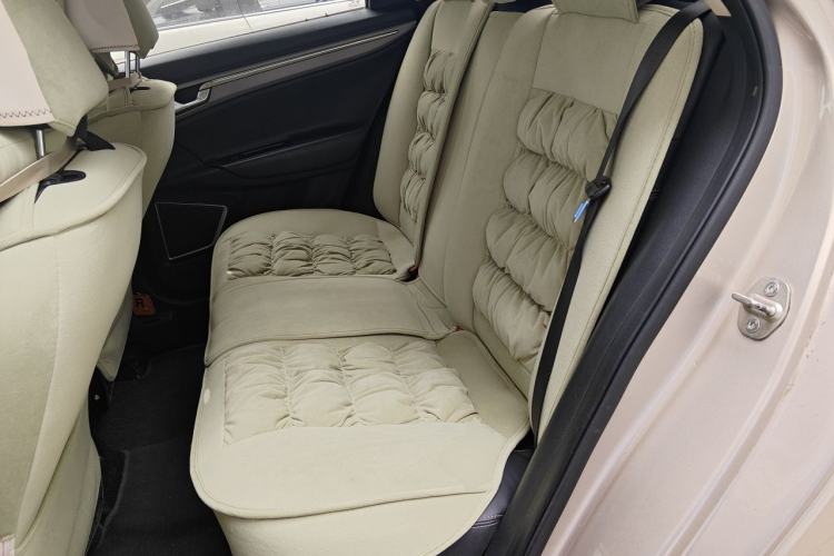 Used Geely Auto Emgrand GL 2018 1.8L DCT Elite Smart Connectivity Version Left Rear Seat