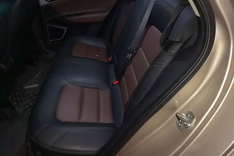 Used Geely Auto Emgrand GL 2018 1.4T DCT Prestige Smart Connectivity Version Left Rear Seat