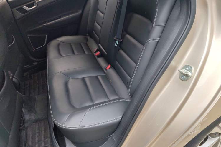 Used Geely Auto Emgrand GL 2018 1.8L DCT Elite Smart Connectivity Version Left Rear Seat
