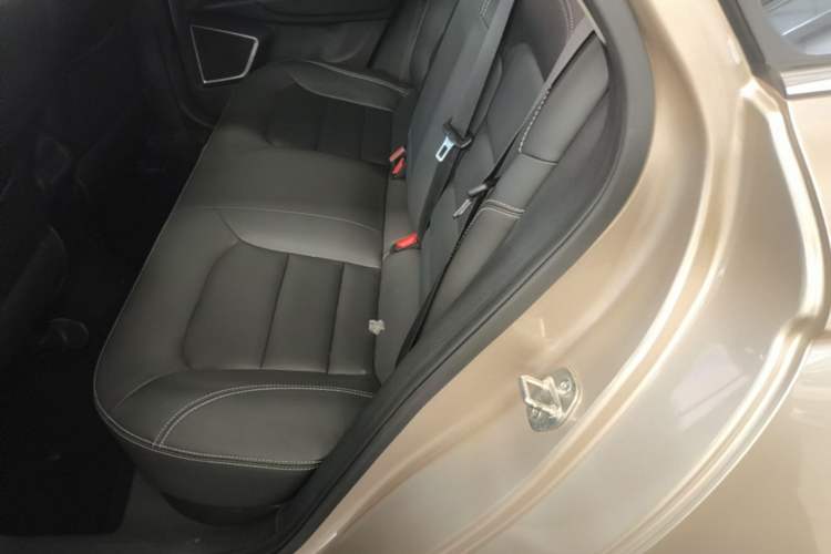 Used Geely Auto Emgrand GL 2018 1.4T Manual Elite Smart Connectivity Version Left Rear Seat