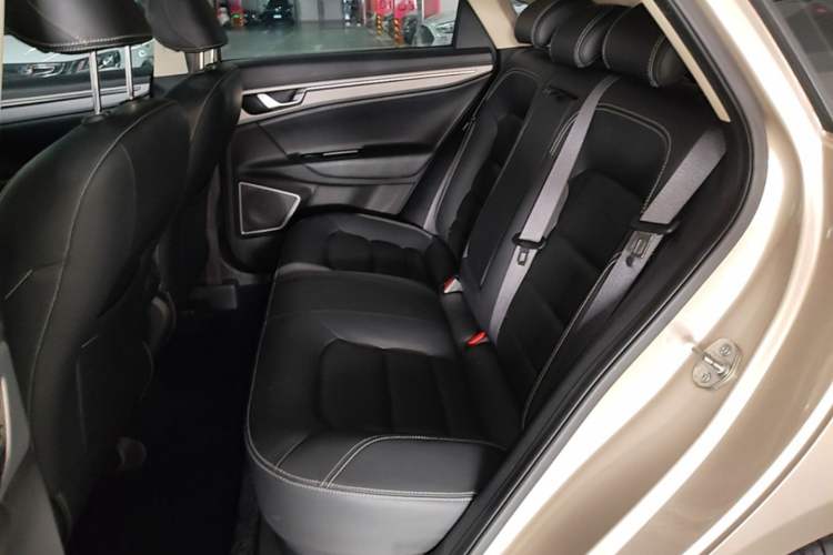 Used Geely Auto Emgrand GL 2018 1.8L DCT Elite Smart Connectivity Version Left Rear Seat