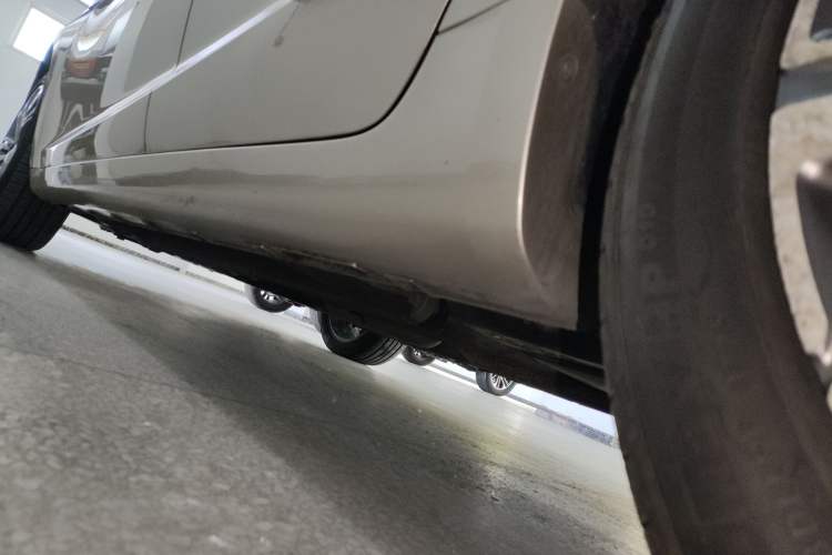 Used Geely Auto Emgrand GL 2018 1.4T DCT Prestige Smart Connectivity Version Left Side Sill