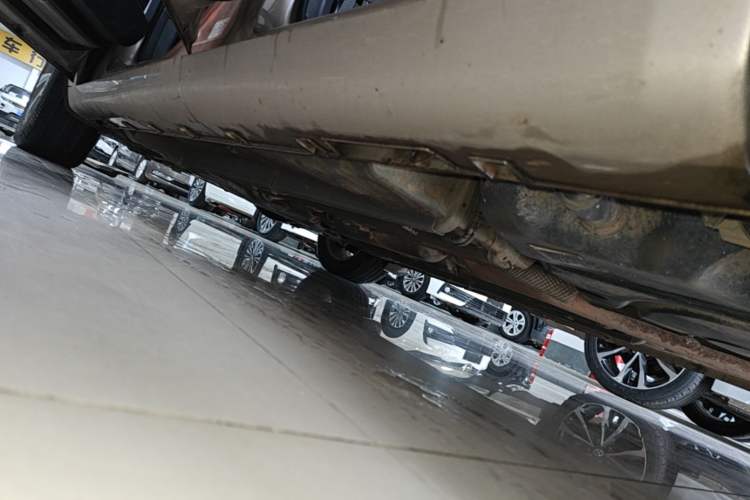 Used Geely Auto Emgrand GL 2018 1.8L DCT Elite Smart Connectivity Version Left Side Sill