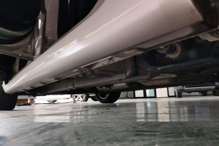 Used Geely Auto Emgrand GL 2018 1.8L DCT Elite Smart Connectivity Version Left Side Sill
