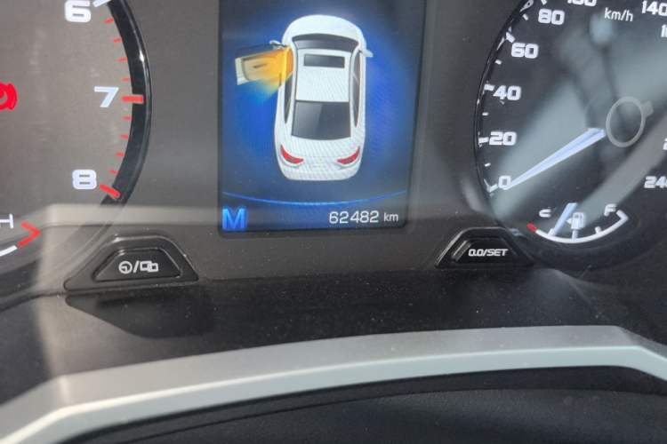 Used Geely Auto Emgrand GL 2018 1.8L Manual Elite Smart Connectivity Version Odometer Close Up