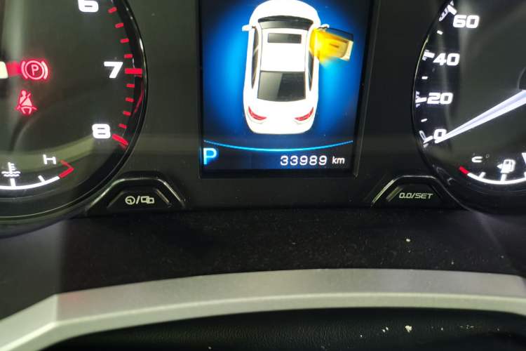 Used Geely Auto Emgrand GL 2018 1.8L DCT Elite Smart Connectivity Version Odometer Close Up