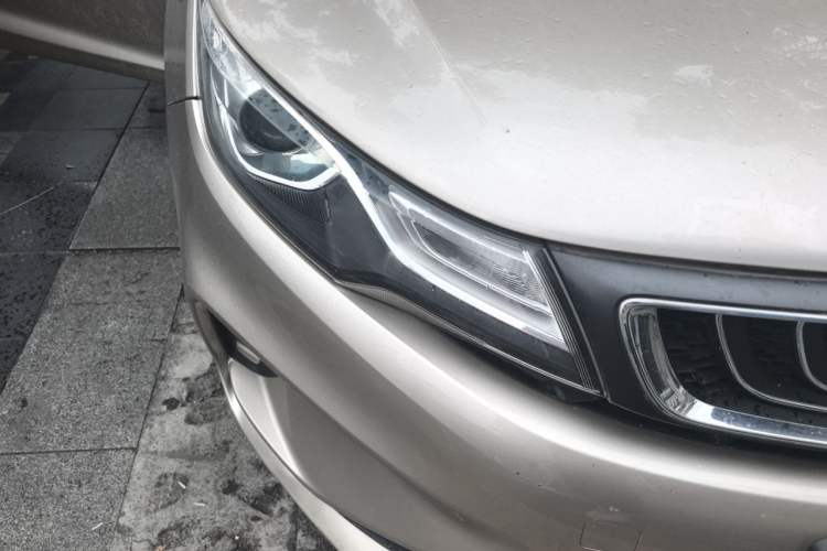 Used Geely Auto Emgrand GL 2018 1.8L Manual Elite Smart Connectivity Version Right Front Headlight
