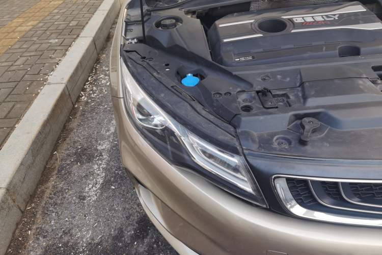 Used Geely Auto Emgrand GL 2018 1.4T DCT Elite Smart Connectivity Version Right Front Headlight