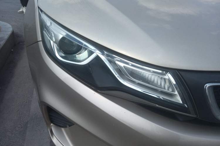 Used Geely Auto Emgrand GL 2018 1.4T DCT Elite Smart Connectivity Version Right Front Headlight