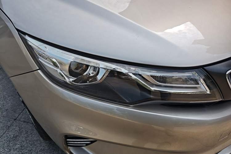 Used Geely Auto Emgrand GL 2018 1.4T DCT Prestige Smart Connectivity Version Right Front Headlight
