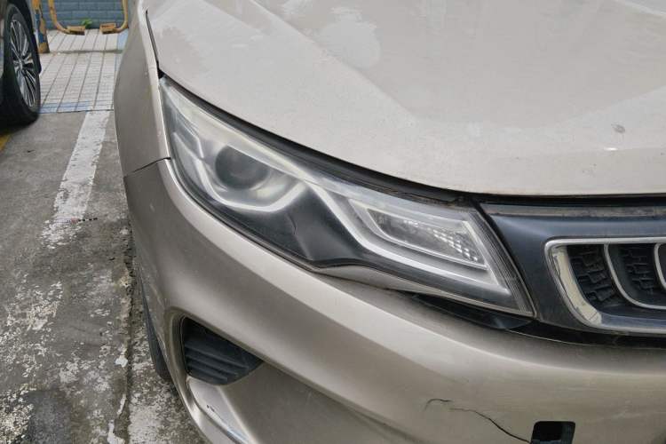 Used Geely Auto Emgrand GL 2018 1.8L DCT Elite Smart Connectivity Version Right Front Headlight