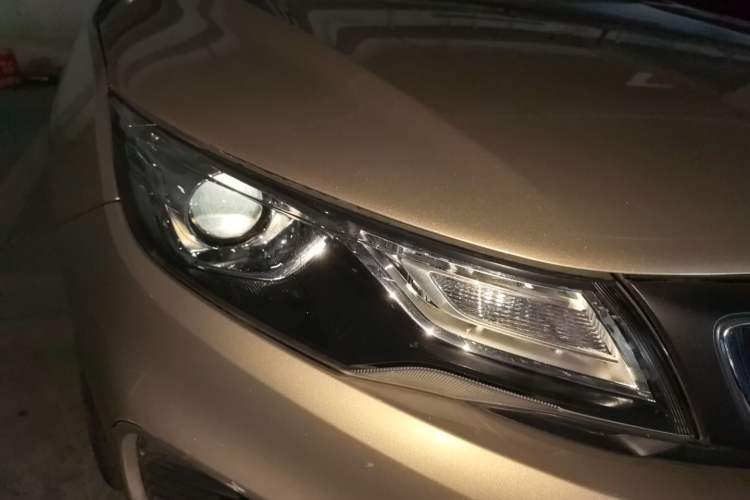 Used Geely Auto Emgrand GL 2018 1.4T DCT Prestige Smart Connectivity Version Right Front Headlight