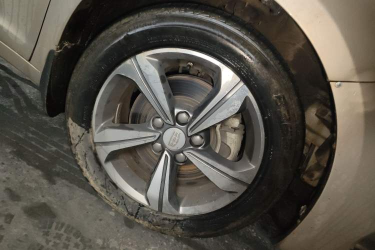 Used Geely Auto Emgrand GL 2018 1.4T Manual Elite Smart Connectivity Version Right Front Headlight