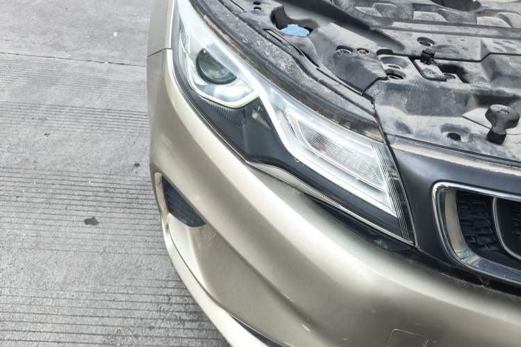 Used Geely Auto Emgrand GL 2018 1.8L Manual Elite Smart Connectivity Version Right Front Headlight