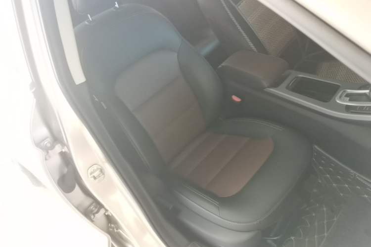 Used Geely Auto Emgrand GL 2018 1.4T DCT Prestige Smart Connectivity Version Right Front Seat