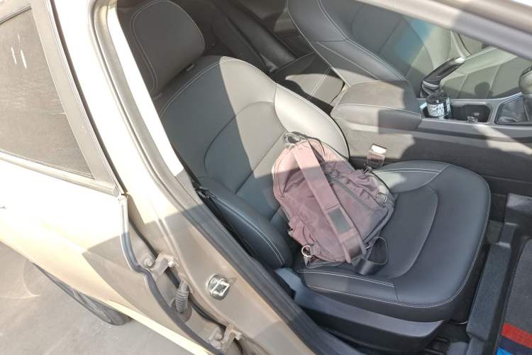 Used Geely Auto Emgrand GL 2018 1.8L Manual Elite Smart Connectivity Version Right Front Seat