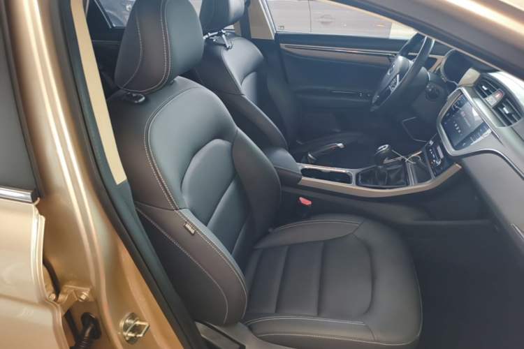 Used Geely Auto Emgrand GL 2018 1.8L Manual Elite Smart Connectivity Version Right Front Seat