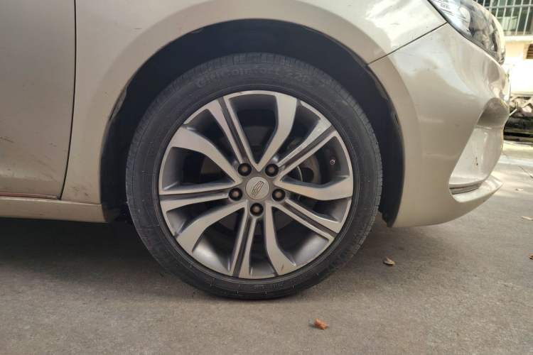 Used Geely Auto Emgrand GL 2018 1.4T DCT Prestige Smart Connectivity Version Right Front Wheel Hub