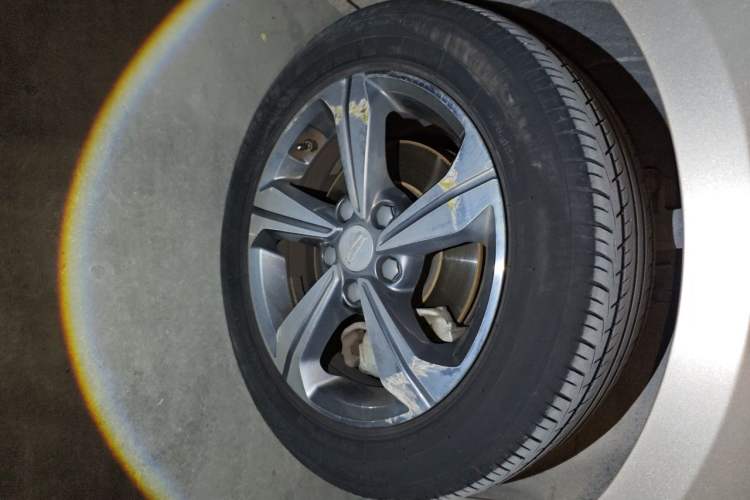 Used Geely Auto Emgrand GL 2018 1.8L DCT Elite Smart Connectivity Version Right Front Wheel Hub