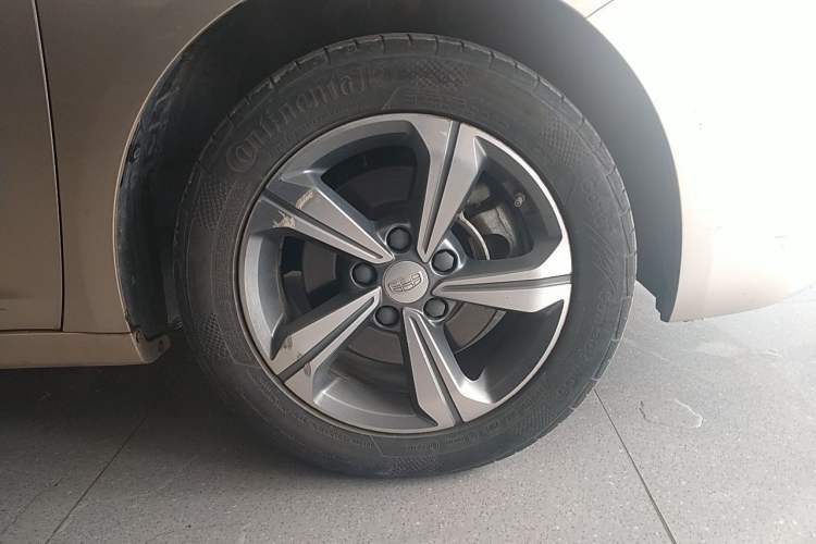 Used Geely Auto Emgrand GL 2018 1.8L DCT Elite Smart Connectivity Version Right Front Wheel Hub