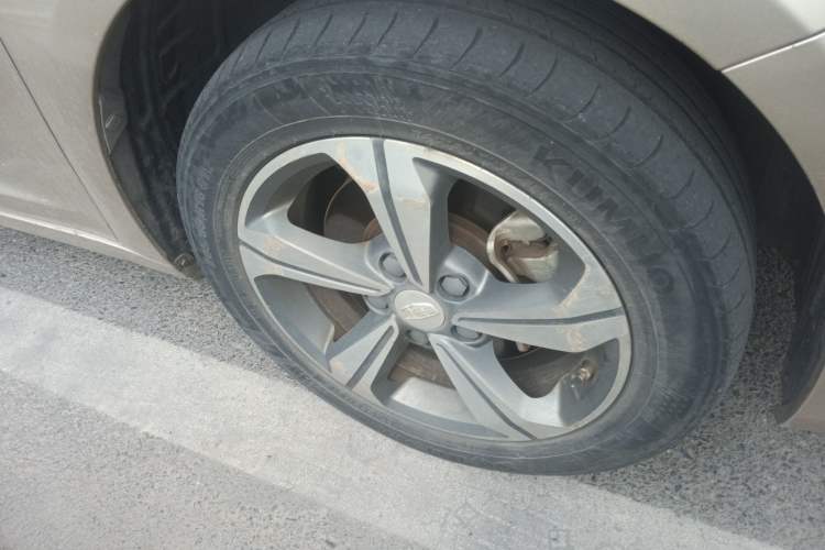 Used Geely Auto Emgrand GL 2018 1.4T DCT Elite Smart Connectivity Version Right Front Wheel Hub