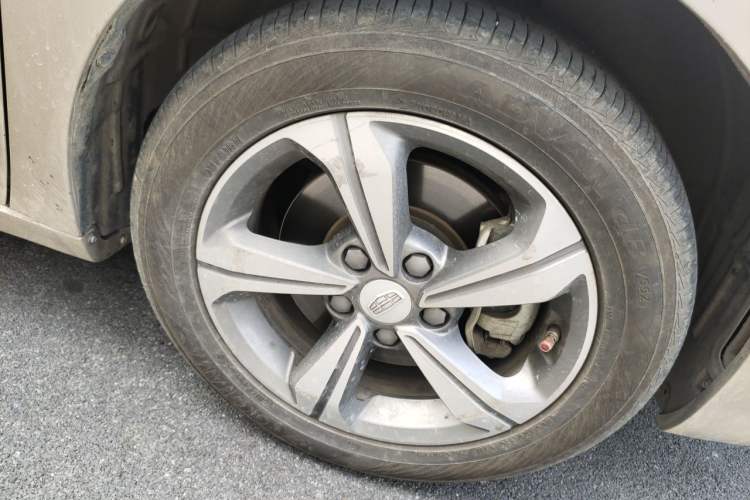Used Geely Auto Emgrand GL 2018 1.4T DCT Elite Smart Connectivity Version Right Front Wheel Hub