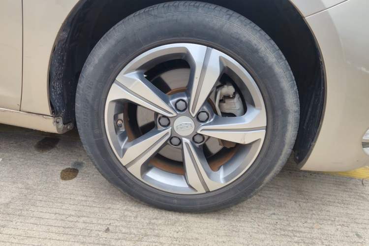 Used Geely Auto Emgrand GL 2018 1.8L DCT Elite Smart Connectivity Version Right Front Wheel Hub