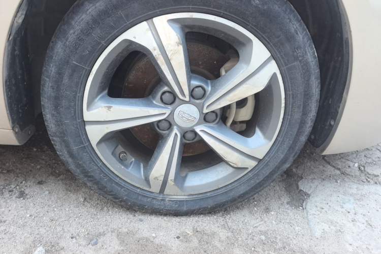 Used Geely Auto Emgrand GL 2018 1.8L Manual Elite Smart Connectivity Version Right Front Wheel Hub