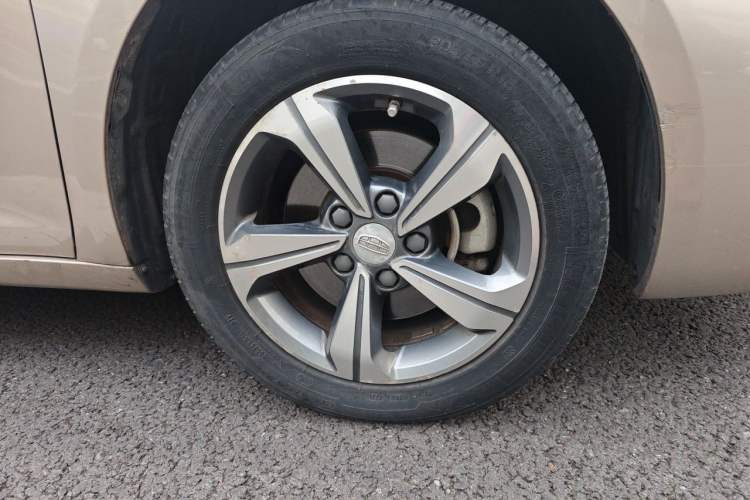 Used Geely Auto Emgrand GL 2018 1.8L DCT Elite Smart Connectivity Version Right Front Wheel Hub