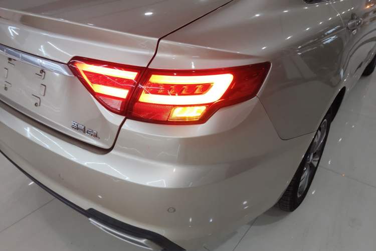 Used Geely Auto Emgrand GL 2018 1.4T Manual Elite Smart Connectivity Version Right Rear Taillight