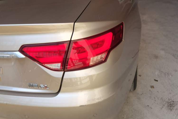 Used Geely Auto Emgrand GL 2018 1.4T DCT Prestige Smart Connectivity Version Right Rear Taillight