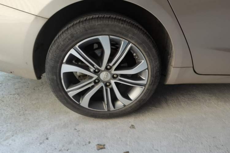 Used Geely Auto Emgrand GL 2018 1.4T DCT Prestige Smart Connectivity Version Right Rear Wheel Hub