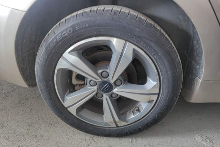 Used Geely Auto Emgrand GL 2018 1.4T DCT Elite Smart Connectivity Version Right Rear Wheel Hub