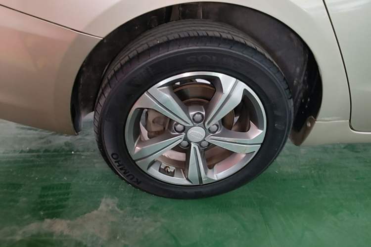 Used Geely Auto Emgrand GL 2018 1.8L DCT Elite Smart Connectivity Version Right Rear Wheel Hub
