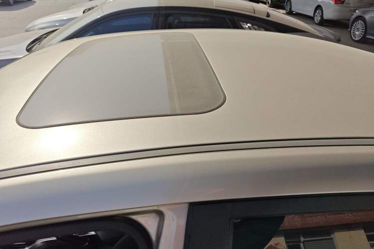 Used Geely Auto Emgrand GL 2018 1.8L Manual Elite Smart Connectivity Version Roof