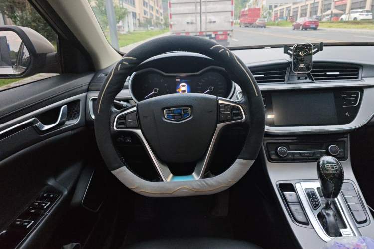 Used Geely Auto Emgrand GL 2018 1.8L DCT Elite Smart Connectivity Version Steering Wheel