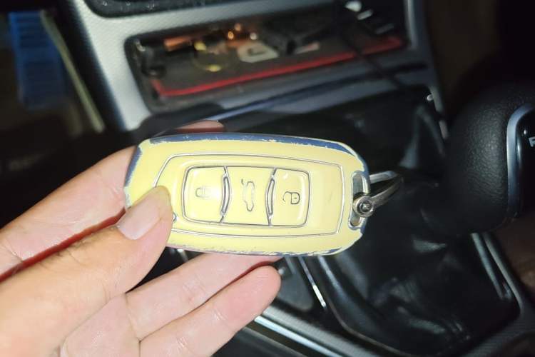 Used Geely Auto Emgrand GL 2018 1.4T Manual Elite Smart Connectivity Version Vehicle Key