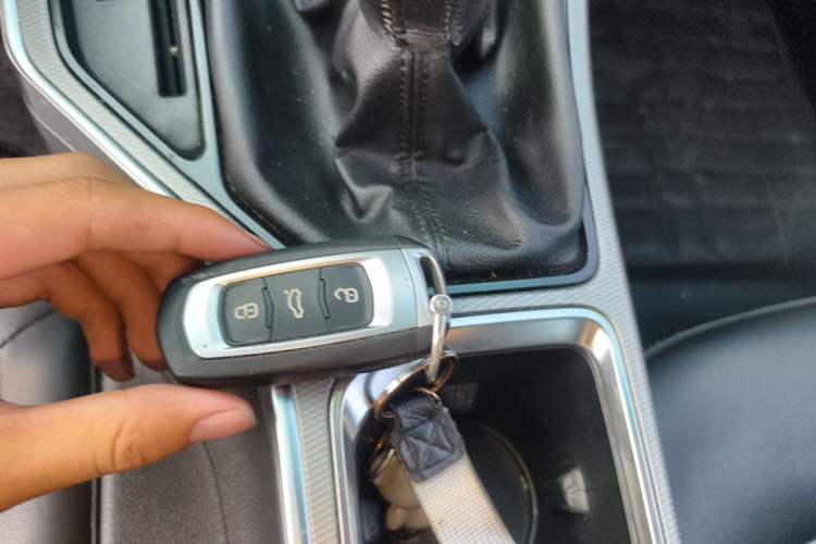 Used Geely Auto Emgrand GL 2018 1.4T Manual Elite Smart Connectivity Version Vehicle Key