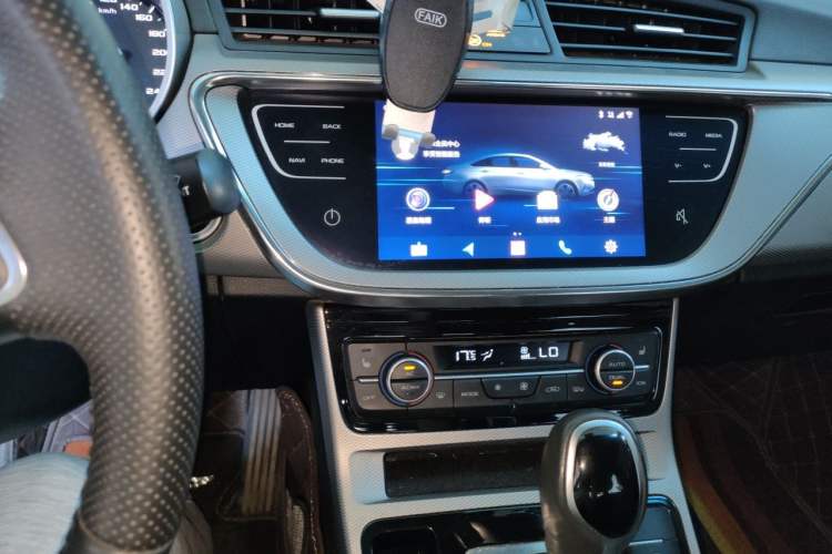Used Geely Auto Emgrand GL 2019 1.4T CVT Prestige Smart Edition Audio And AC Panel