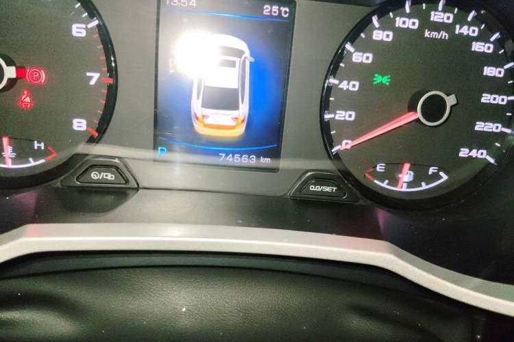 Used Geely Auto Emgrand GL 2019 1.4T CVT Elite Smart Edition Odometer Close Up