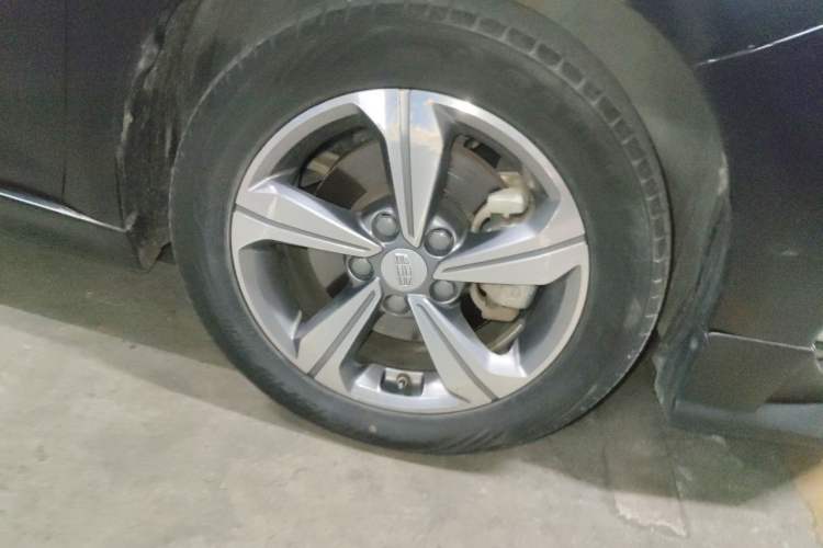 Used Geely Auto Emgrand GL 2019 1.4T CVT Elite Smart Edition Right Front Wheel Hub