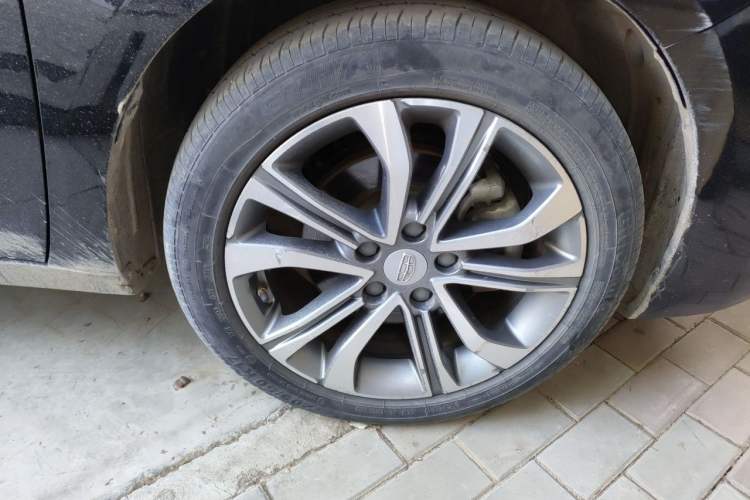 Used Geely Auto Emgrand GL 2019 1.4T CVT Prestige Smart Edition Right Front Wheel Hub