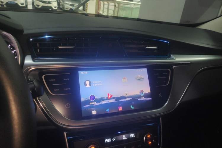 Used Geely Auto Emgrand GL 2019 1.4T CVT Elite Smart Edition Audio And AC Panel