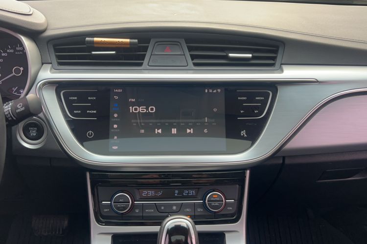 Used Geely Auto Emgrand GL 2019 1.4T CVT Elite Smart Edition Audio And AC Panel