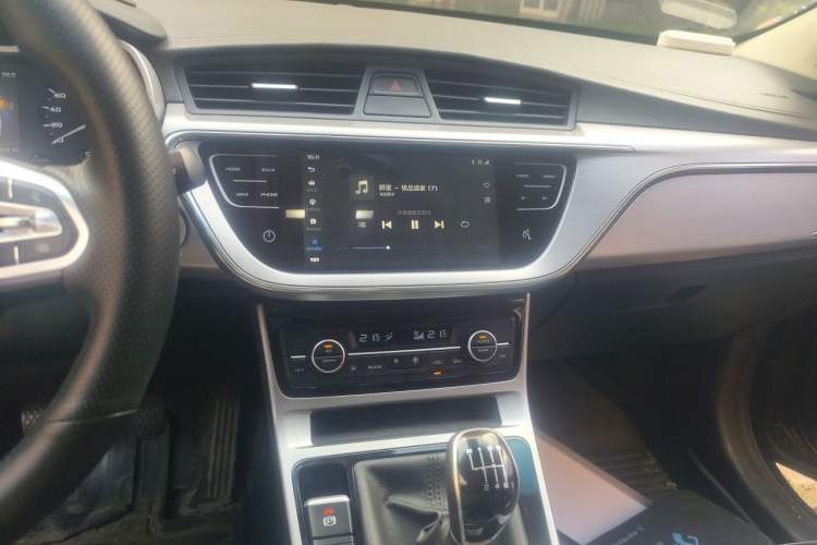 Used Geely Auto Emgrand GL 2019 1.4T Manual Elite Smart Edition Audio And AC Panel